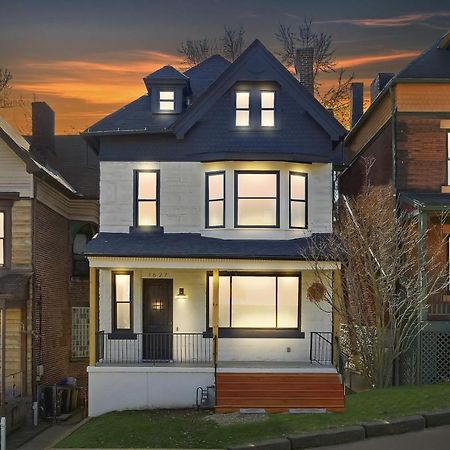 Newly Renovated Victorian Gem Perfect Space For Family Vacations! Pittsburgh Dış mekan fotoğraf