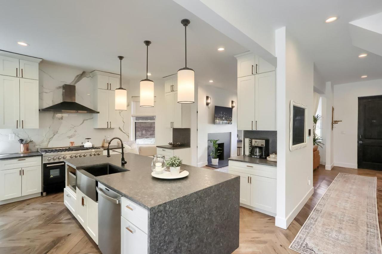 Newly Renovated Victorian Gem Perfect Space For Family Vacations! Pittsburgh Dış mekan fotoğraf