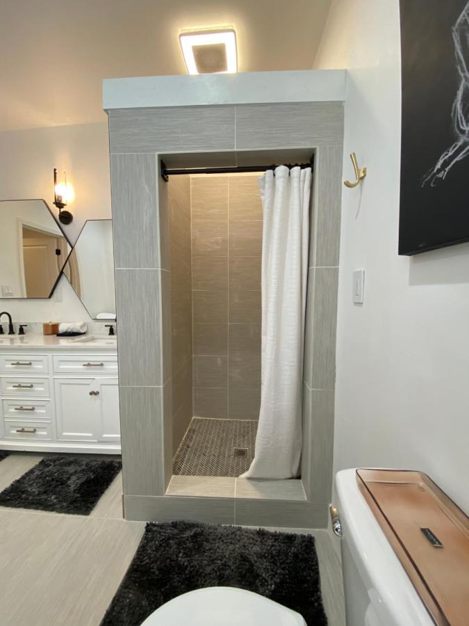 Newly Renovated Victorian Gem Perfect Space For Family Vacations! Pittsburgh Dış mekan fotoğraf